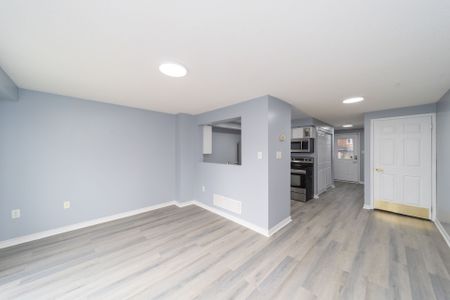 For Lease - 38 Kenwell Crescent Unit# 27, Barrie, Ontario - Photo 2