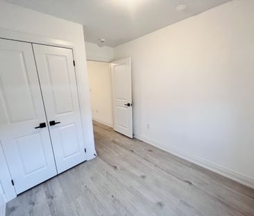 For Lease - 149 Gateland Drive, Barrie, Ontario - Photo 3