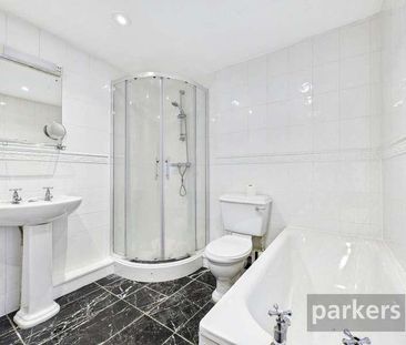 Station Road, Brize Norton, Carterton, Oxfordshire, OX18 - Photo 2