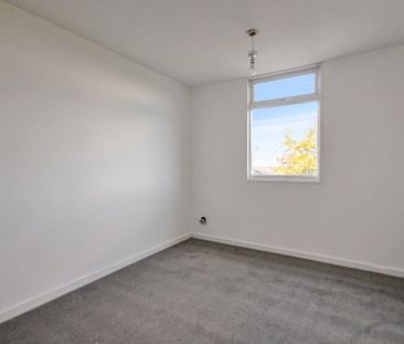 The Glebe, Halton Brook, Runcorn, WA7 2DJ - Photo 4