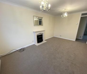 2 bedroom semi-detached bungalow to rent - Photo 3