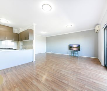 Ultra Convenient Location - Photo 4