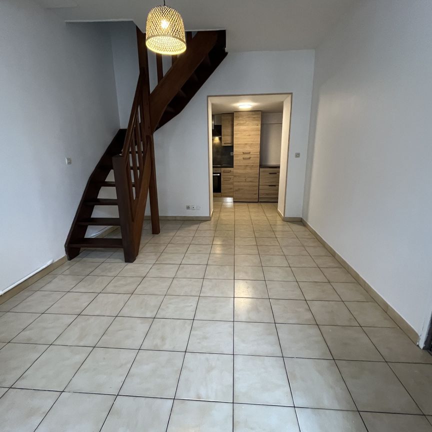 Location Appartement 3 pièces 61m² FECAMP 76400 - Photo 1