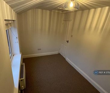 2 bedroom terraced house to rent - Photo 4