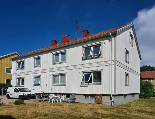 Göteborgsvägen 41 - Photo 1