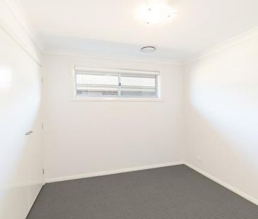 Family Home in the Heart of Chisholm - Photo 3