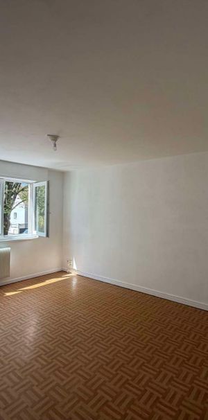 Location Appartement 1 pièce 35m² ILLZACH 68110 - Photo 1
