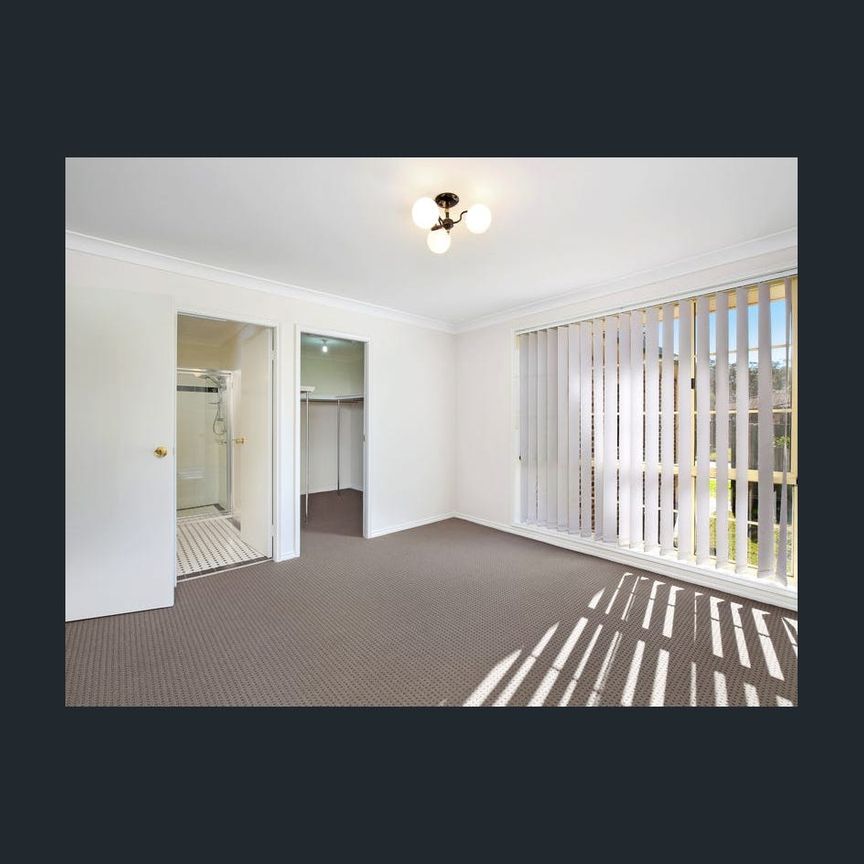 Spacious House Room To Move - Photo 1