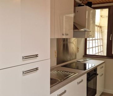 Appartement te huur in Péruwelz voor € 515 met 1 slaapkamer - Foto 2