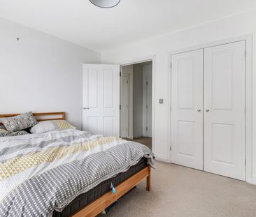 2 Bedroom - Photo 2