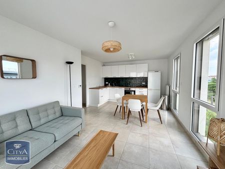 Location Appartement 3 pièces 62m² LYON 8ème - Photo 2