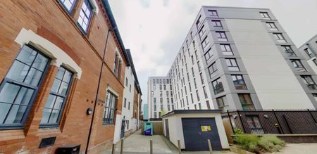 Three Bed Apartment - Photo 2