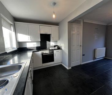 Lushington Close - Photo 4