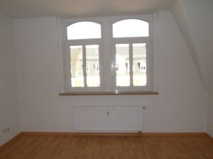 Jößnitzer Str. 135, Wohnung 5 ~~~ Maisonette, Gäste-WC, Balkon, Tageslichtbad mit Wanne, Abstellraum in der Wohnung, Abstellraum im Treppenhaus, Keller - Photo 4
