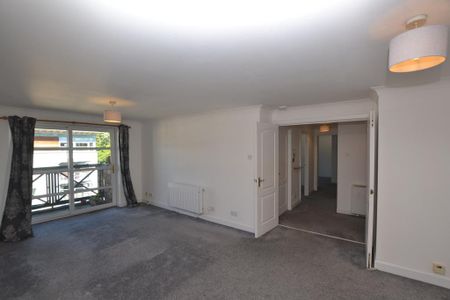 2 bedroom flat to rent - Photo 2