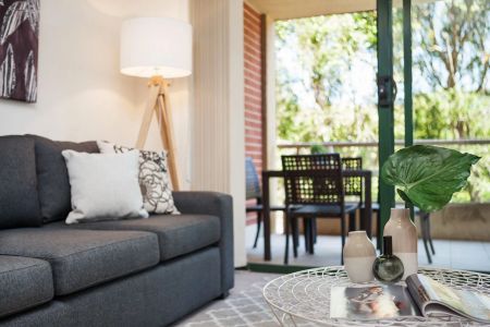 Spacious & Bright One Bedroom Apartment For Lease - Photo 5