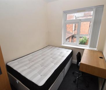 5 bedroom apartment to rent - Photo 2