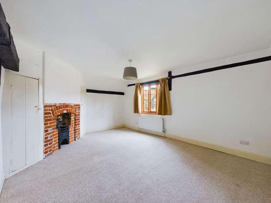 Crowell, Chinnor, Oxfordshire, OX39 - Photo 1