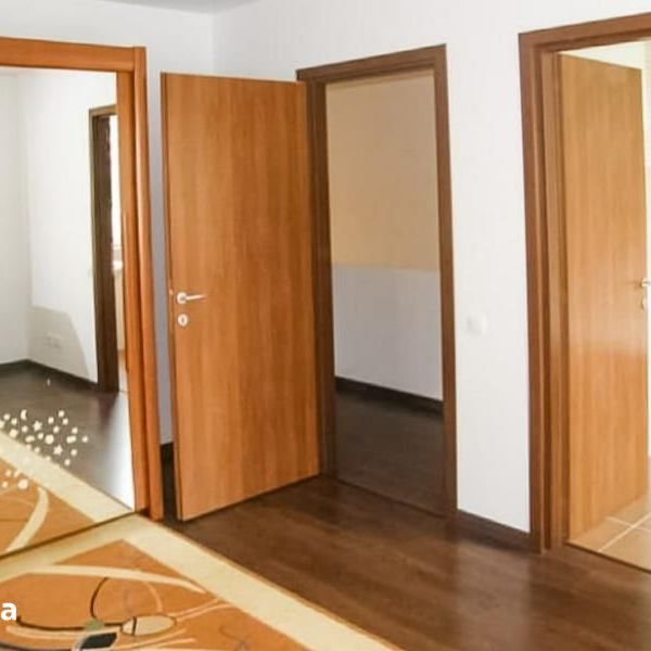 Casă Înșiruită,3 camere,Pipera,Curte ,3 Băi ,2 Parcări,Ansamblu Privat - Photo 1