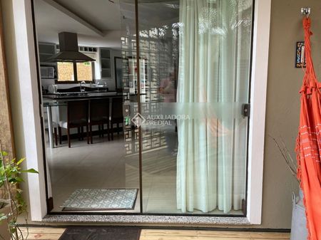 Casa com 3 quartos e 350m² para alugar em Lagoa da Conceição, Florianópolis. - Photo 5