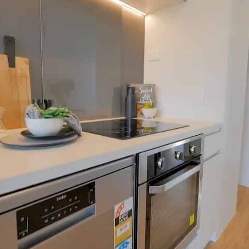 Quiet One Bedroom Apartment - Photo 1