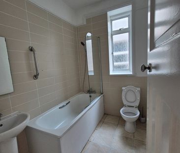 2 Bed Flat, Golders Green Road, NW11 - Photo 6