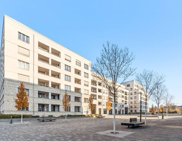 Großzügige Wohnung direkt in der City-West - Photo 1