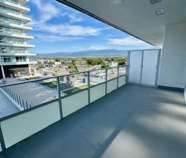 7th Floor – Water by the Park-1 bed plus den - Photo 5