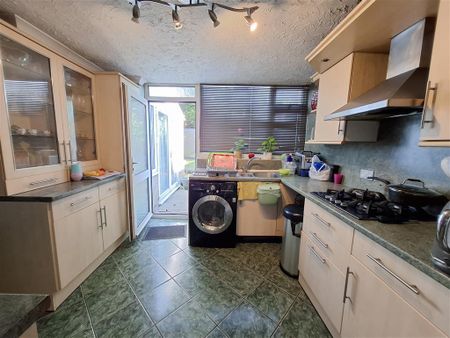 Martian Avenue - Photo 5