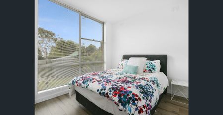 Beautiful Ground Floor Unit - Photo 5