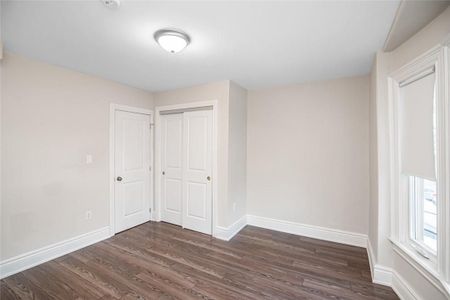 For Lease - 319 Hunter Street, Hamilton, Ontario - Photo 4