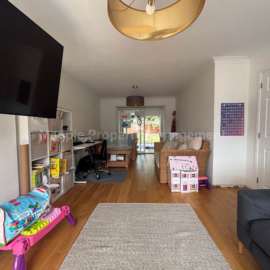 Price £1,595 pcm - Available 18/07/2026 - Unfurnished - Photo 1