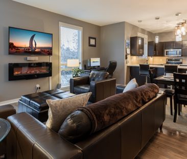 2 Bed 2 Bath Luxury Condo: Avail April 1 - Photo 3