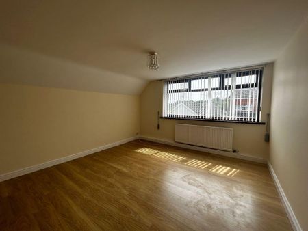 3 bedroom detached house to rent - Photo 4