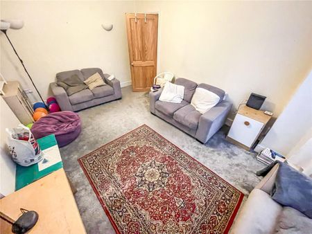 4 bedroom terraced house to rent - Photo 2