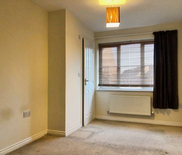 2 bedroom coach house to rent - Photo 3