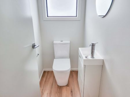 Townhouse Living - Photo 5