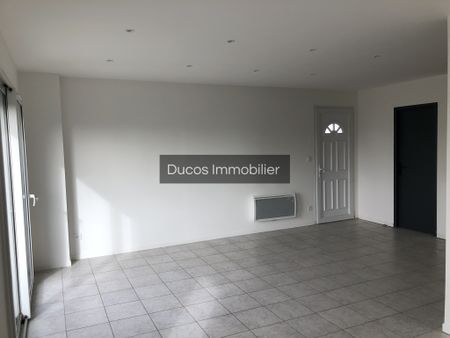 Location Appartement 3 pièces 66m² MARMANDE 47200 - Photo 2