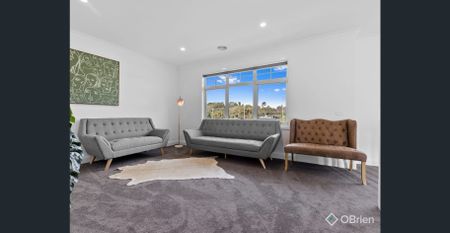 Spacious Family Living in Brompton - Photo 4