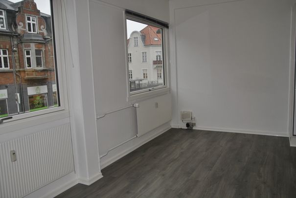 Viborg - Jernbanegade 14 -Viborg midtby - Photo 1