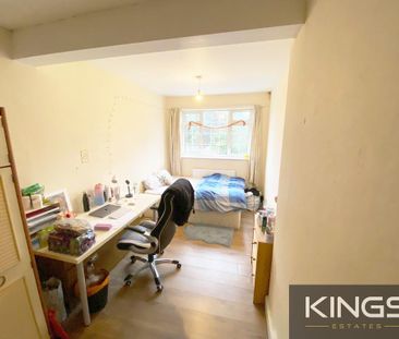 5 bedroom semi-detached house to rent - Photo 5