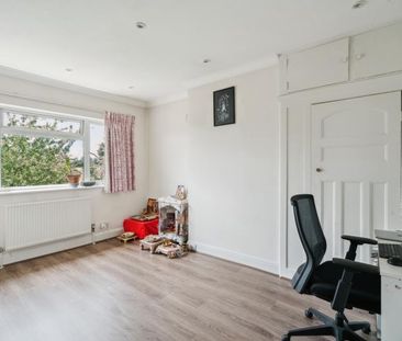 3 bedroom semi-detached house to rent - Photo 5