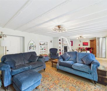 2 bedroom end of terrace house to rent - Photo 2