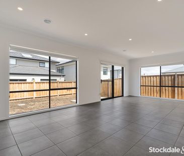 Spacious & Modern Family Living in the Heart of Diggers Rest - Photo 2