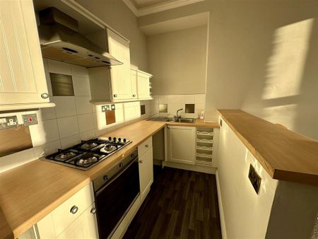 2 bedroom apartment to rent - Photo 4