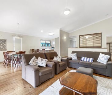 Mudjimba Beach - Fully Furnished - Water Included - Photo 3