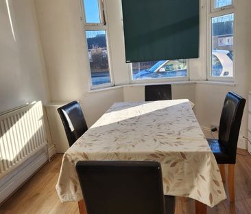 2 Bed Terraced House, Vittoria Street, CH41 - Photo 6