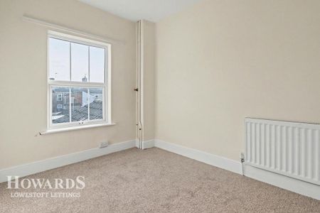 3 bedroom terraced house to rent - Photo 4