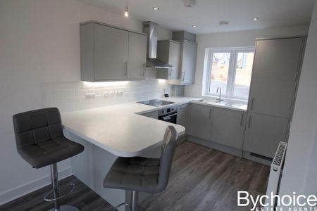 2 bedroom terraced house to rent - Photo 4