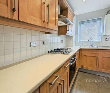 Balmoral Court, Windsor Close, Farnborough, GU14 - Photo 4